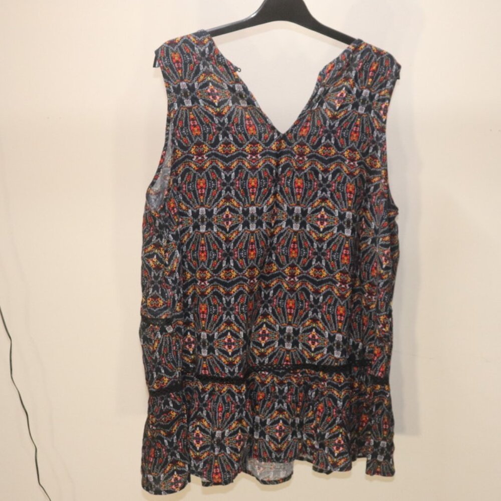 Good Luck Gem Boho Top Keyhole Back Sleeveless, Size 1X, Missing Button - Picture 2 of 11